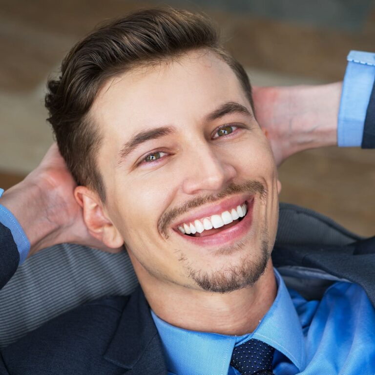 Tratamento de Clareamento Dental Personalizado em Curitiba e Região